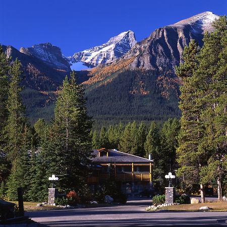Mountaineer Lodge Lake Louise Exterior photo